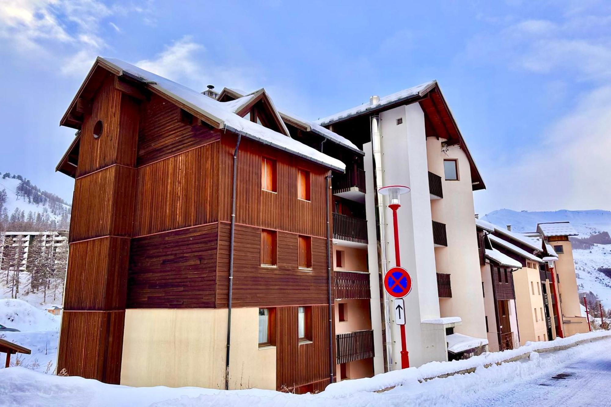 Appartement Casa-Amelie Terrace With View And Parking à Vars  Extérieur photo